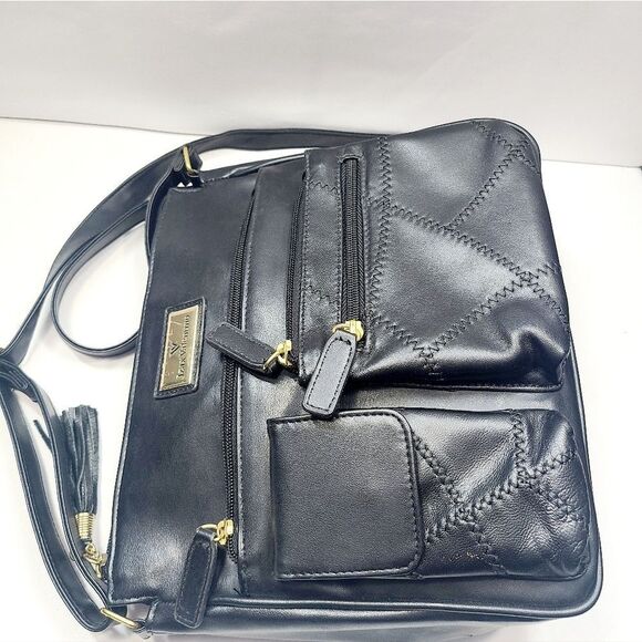 Izax Valentino Leather Bag - Picture 4 of 6
